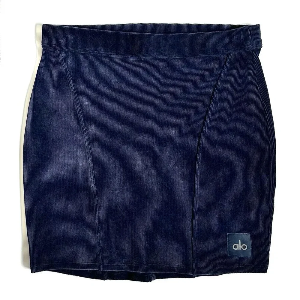 Alo Yoga Corduroy Stretch Mini Skirt Women’s Size Small Navy Blue Plush Comfy